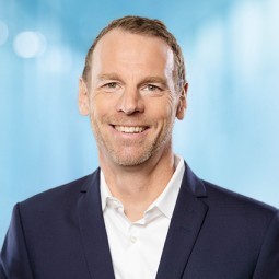 Dirk Linzmeier, CEO